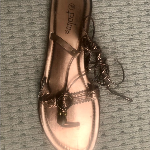 Women’s Tie Leg Design Strappy Sandal - Picture 5 of 5